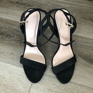 SOLD | BLACK ALDO SANDALS
